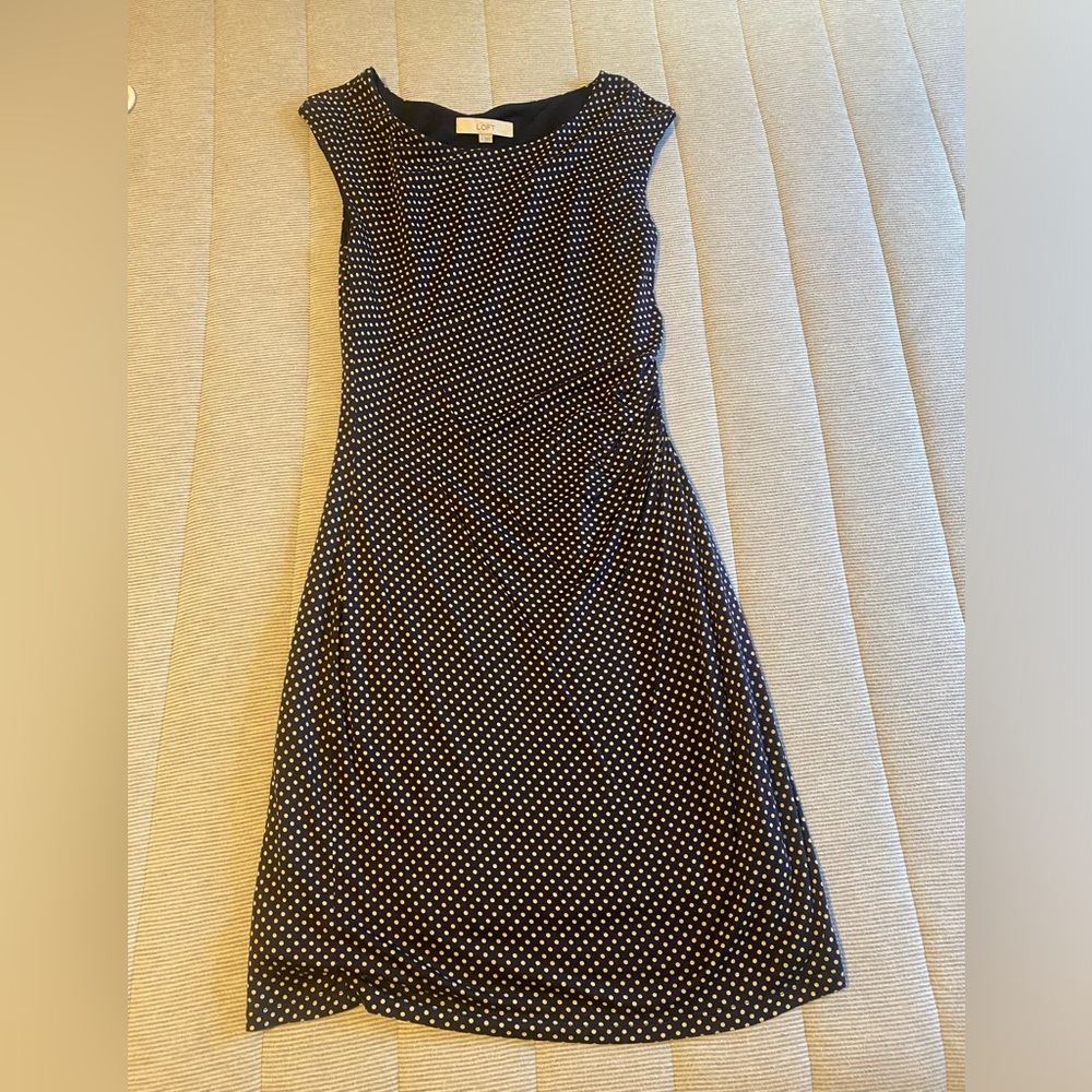 Loft misses medium navy blue cream polka dot stretch dress
